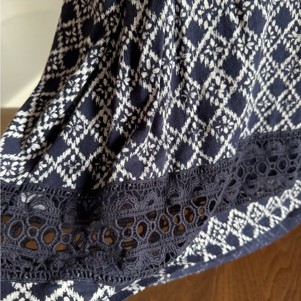 LOFT Navy and White Patterned Tank Top - Picture 5 of 6